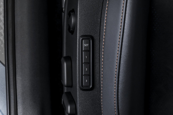 CUPRA Formentor 1.5 TSI e-Hybrid 272 PK VZ Performance - Automaat | Dig. Cockpit | Adapt. Cruise | Stoel-+Stuurverw. | PDC | Camera | NAV + App. Connect | ECC | Sennheiser | Elek. Klep | LM 19" | 6918