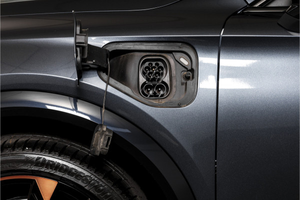 CUPRA Formentor 1.5 TSI e-Hybrid 272 PK VZ Performance - Automaat | Dig. Cockpit | Adapt. Cruise | Stoel-+Stuurverw. | PDC | Camera | NAV + App. Connect | ECC | Sennheiser | Elek. Klep | LM 19" | 6918