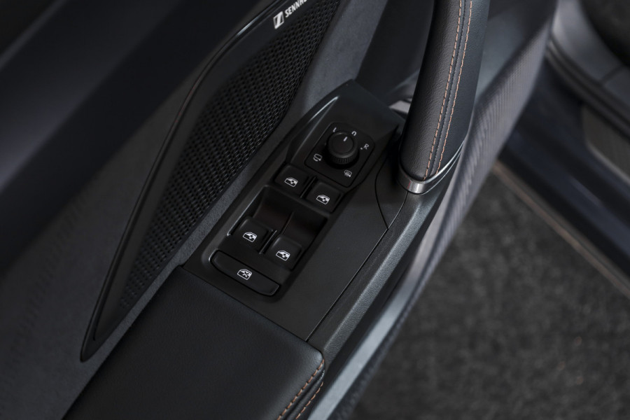 CUPRA Formentor 1.5 TSI e-Hybrid 272 PK VZ Performance - Automaat | Dig. Cockpit | Adapt. Cruise | Stoel-+Stuurverw. | PDC | Camera | NAV + App. Connect | ECC | Sennheiser | Elek. Klep | LM 19" | 6918