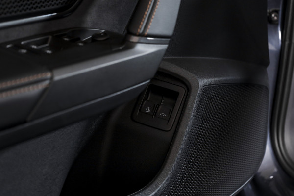 CUPRA Formentor 1.5 TSI e-Hybrid 272 PK VZ Performance - Automaat | Dig. Cockpit | Adapt. Cruise | Stoel-+Stuurverw. | PDC | Camera | NAV + App. Connect | ECC | Sennheiser | Elek. Klep | LM 19" | 6918