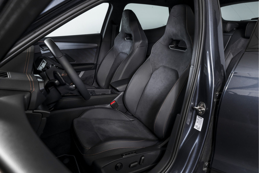 CUPRA Formentor 1.5 TSI e-Hybrid 272 PK VZ Performance - Automaat | Dig. Cockpit | Adapt. Cruise | Stoel-+Stuurverw. | PDC | Camera | NAV + App. Connect | ECC | Sennheiser | Elek. Klep | LM 19" | 6784