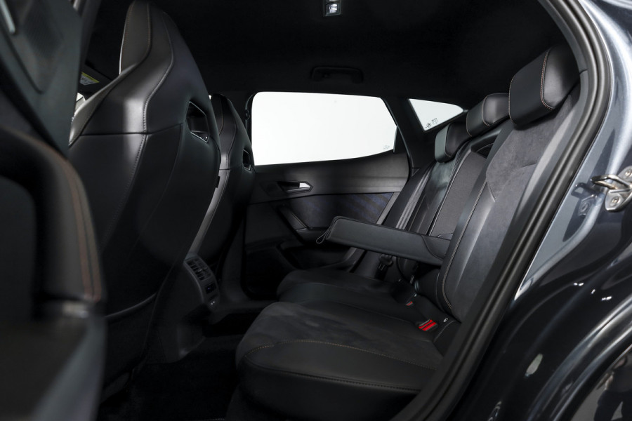 CUPRA Formentor 1.5 TSI e-Hybrid 272 PK VZ Performance - Automaat | Dig. Cockpit | Adapt. Cruise | Stoel-+Stuurverw. | PDC | Camera | NAV + App. Connect | ECC | Sennheiser | Elek. Klep | LM 19" | 6784