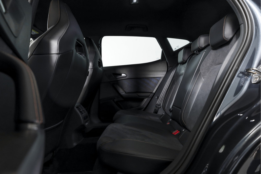 CUPRA Formentor 1.5 TSI e-Hybrid 272 PK VZ Performance - Automaat | Dig. Cockpit | Adapt. Cruise | Stoel-+Stuurverw. | PDC | Camera | NAV + App. Connect | ECC | Sennheiser | Elek. Klep | LM 19" | 6784