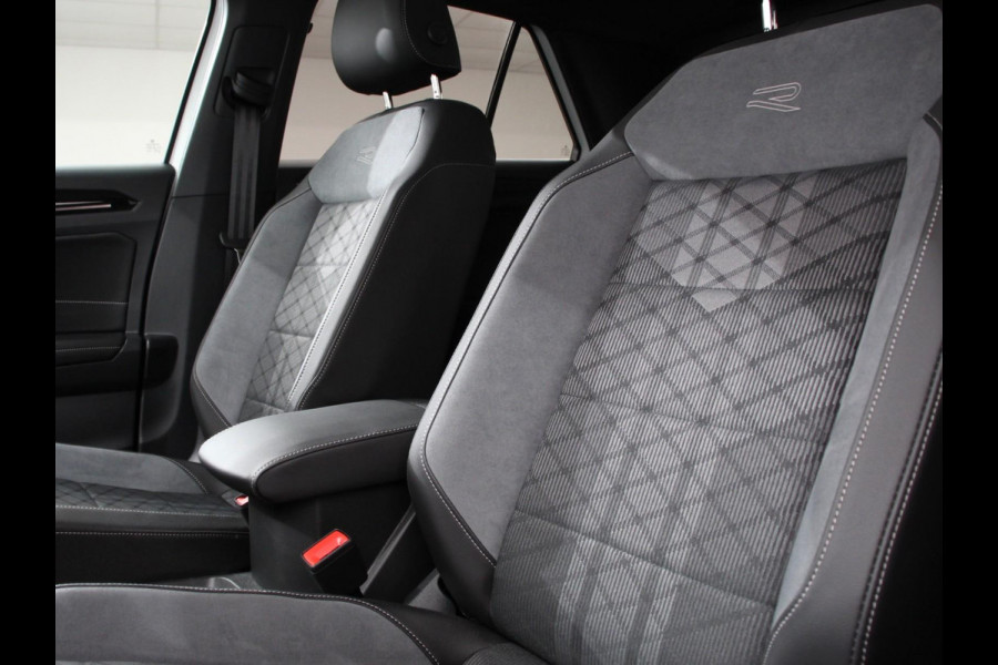 Volkswagen T-Roc 1.5 TSI DSG R-Line+Blackpack Climate control | Adaptieve cruise control | Panoramadak | LED | Navigatie | Achteruitrijcamera | Parkeersensoren | Apple Carplay/ Android Auto | Radio