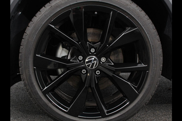 Volkswagen T-Roc 1.5 TSI DSG R-Line+Blackpack Climate control | Adaptieve cruise control | Panoramadak | LED | Navigatie | Achteruitrijcamera | Parkeersensoren | Apple Carplay/ Android Auto | Radio