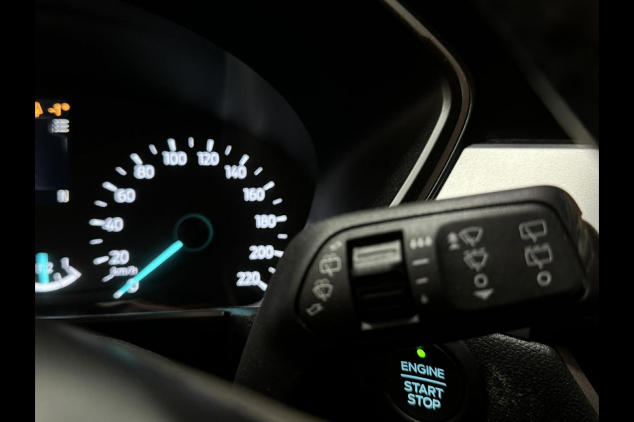 Ford Kuga 1.5 EcoBoost Fabrieksgarantie StoelVW Keyless Cruise Navi Airco PDC Led Dab Rijklaar