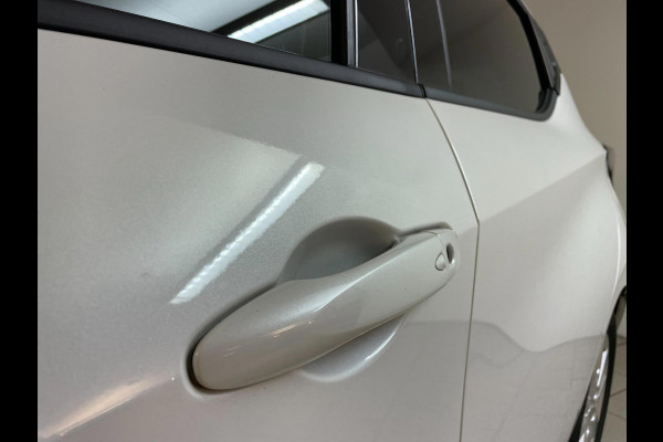 Nissan Micra 1.0 IG-T N-Connecta 100PK AIRCO NAVI CRUISE PARELMOER WIT VELGEN PDC NIEUWSTAAT