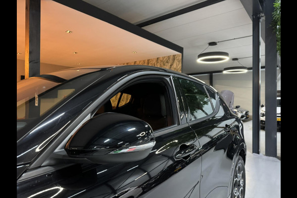 Alfa Romeo Tonale 1.5T Hybrid Ti Garantie StuurVW StoelVW Camera Adoptieve Cruise Elek Achterklep Navi Clima Led Dab Rijklaar