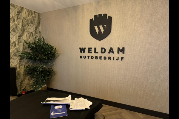 Citroën C4 1.2 Puretech Shine Garantie Head-Up Carplay Camera Adoptieve Cruise Navi Clima Keyless Led Dab Rijklaar