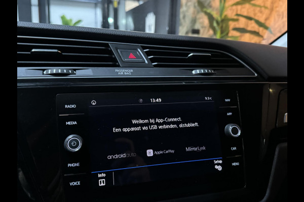 Volkswagen Touran 1.4 TSI Highline 7p Garantie Standkachel StoelVW Camera Carplay Adoptieve Cruise Navi Clima Led Rijklaar