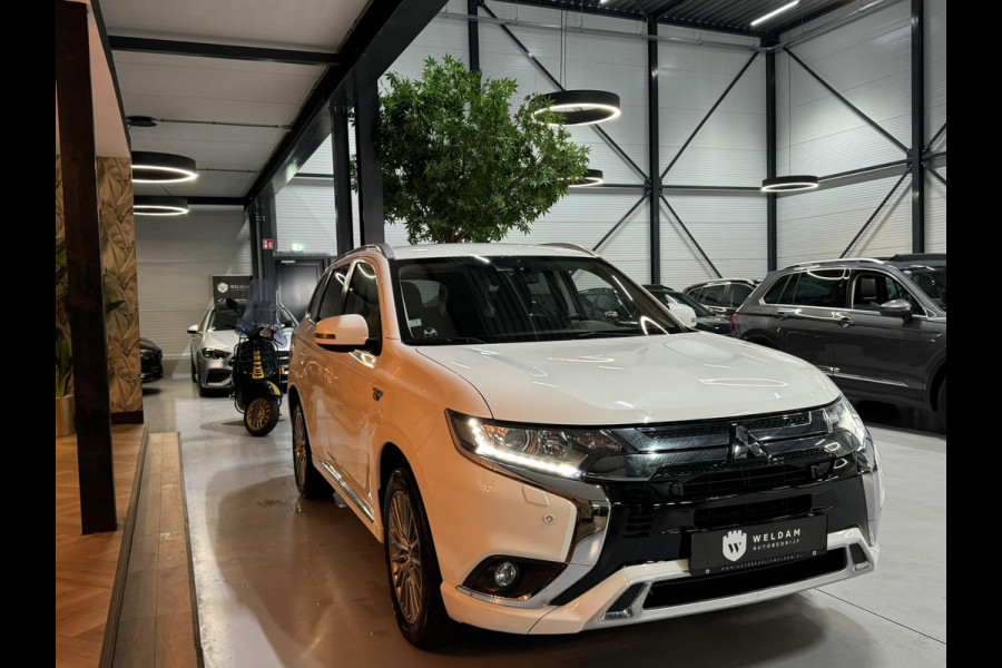 Mitsubishi Outlander 2.4 PHEV Intense Garantie Camera Navi StoelVW LED Cruise Clima Rijklaar