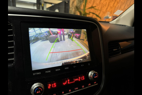 Mitsubishi Outlander 2.4 PHEV Intense Garantie Camera Navi StoelVW LED Cruise Clima Rijklaar
