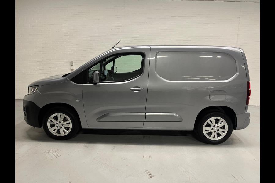 Peugeot Partner 1.5 BlueHDI 131pk euro6 Premium, Airco, CruiseControl, Camera, navigatie, Metallic, Trekhaak, LMV, Rijklaarprijs!