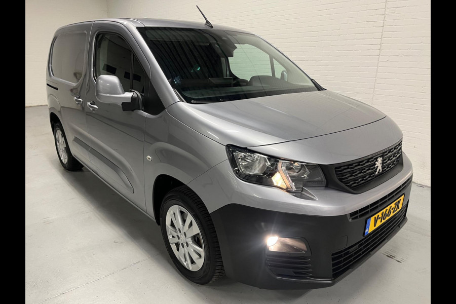 Peugeot Partner 1.5 BlueHDI 131pk euro6 Premium, Airco, CruiseControl, Camera, navigatie, Metallic, Trekhaak, LMV, Rijklaarprijs!