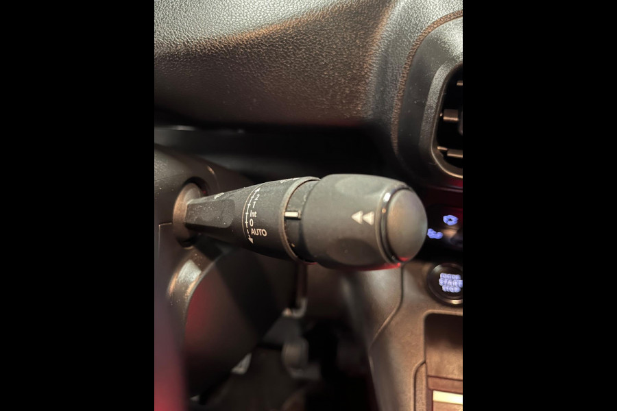 Peugeot Partner 1.5 BlueHDI 131pk euro6 Premium, Airco, CruiseControl, Camera, navigatie, Metallic, Trekhaak, LMV, Rijklaarprijs!