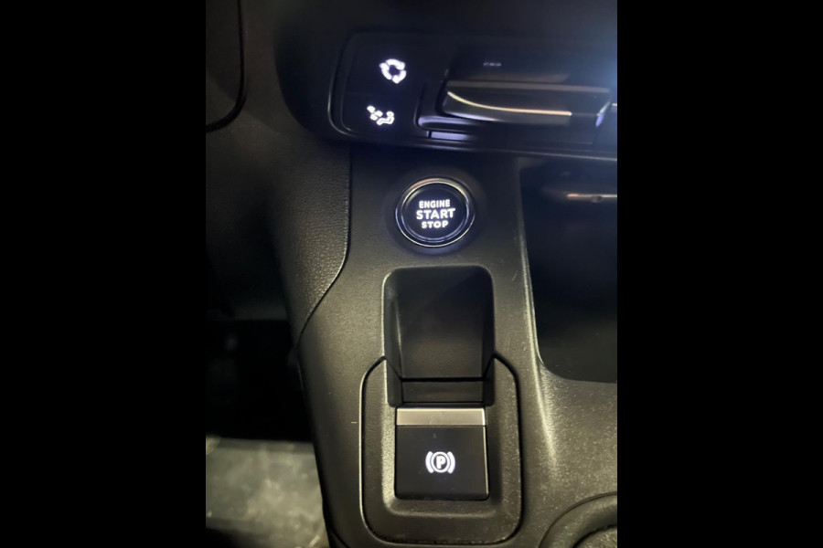 Peugeot Partner 1.5 BlueHDI 131pk euro6 Premium, Airco, CruiseControl, Camera, navigatie, Metallic, Trekhaak, LMV, Rijklaarprijs!