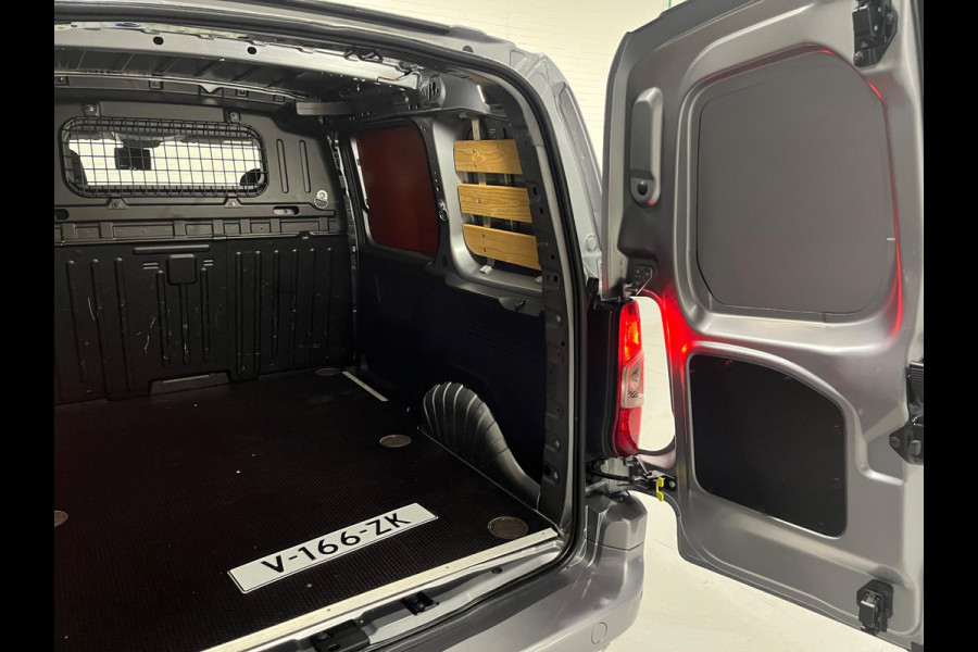 Peugeot Partner 1.5 BlueHDI 131pk euro6 Premium, Airco, CruiseControl, Camera, navigatie, Metallic, Trekhaak, LMV, Rijklaarprijs!