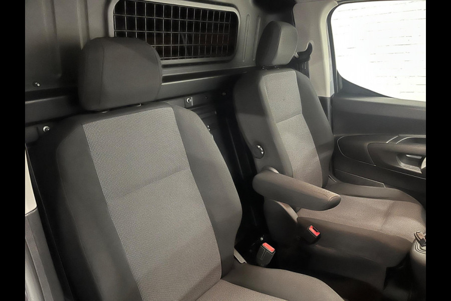Peugeot Partner 1.5 BlueHDI 131pk euro6 Premium, Airco, CruiseControl, Camera, navigatie, Metallic, Trekhaak, LMV, Rijklaarprijs!