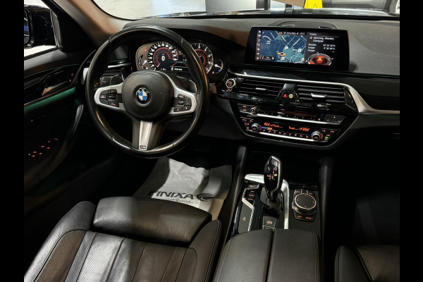 BMW 5 Serie Touring 520i Sport Line M Garantie Pano Memory StoelVentilatie StoelVW Elek Stuur Elek Achterklep Navi Cruise Rijklaar