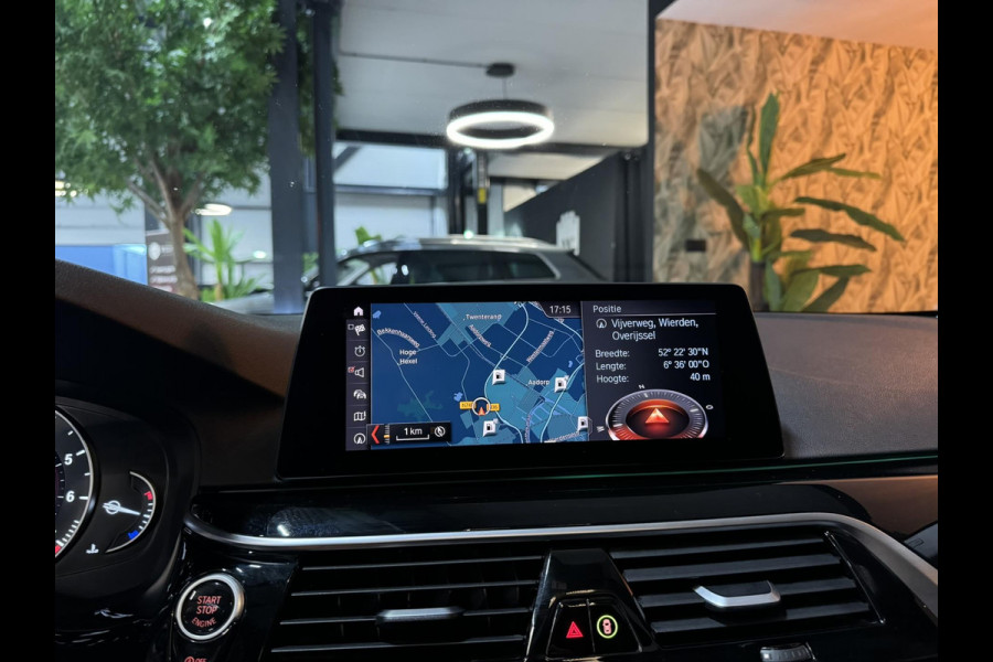 BMW 5 Serie Touring 520i Sport Line M Garantie Pano Memory StoelVentilatie StoelVW Elek Stuur Elek Achterklep Navi Cruise Rijklaar