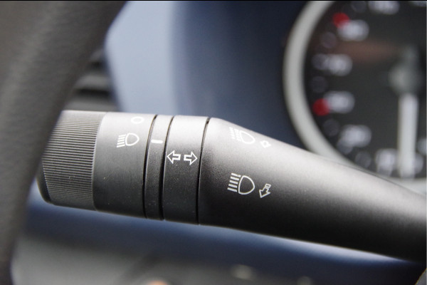 Iveco Daily 35C21 3.0L 210PK L2H1 AUT. N1, DUBBELLUCHT, 3.5T TREKHAAK, CAMERA, NAVI, CRUISE, CLIMA, DUBBEL LUCHT