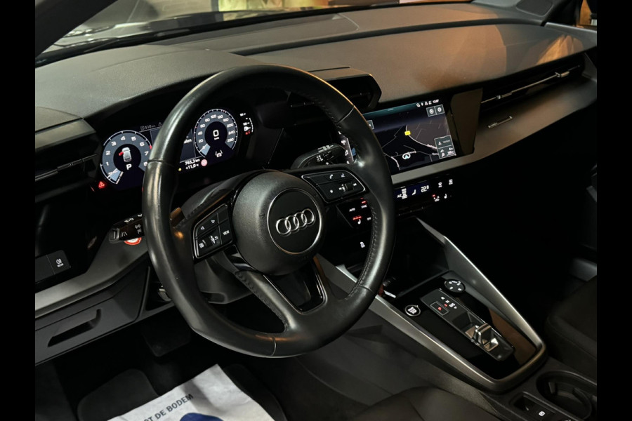 Audi A3 Sportback 35 TFSI S edition Garantie Carplay StoelVW Elek Stoelen Elek Achterklep ACC Navi Clima Led Dab Rijklaar