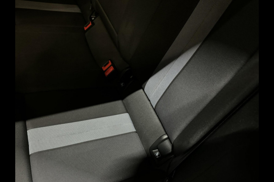 Audi A3 Sportback 35 TFSI S edition Garantie Carplay StoelVW Elek Stoelen Elek Achterklep ACC Navi Clima Led Dab Rijklaar