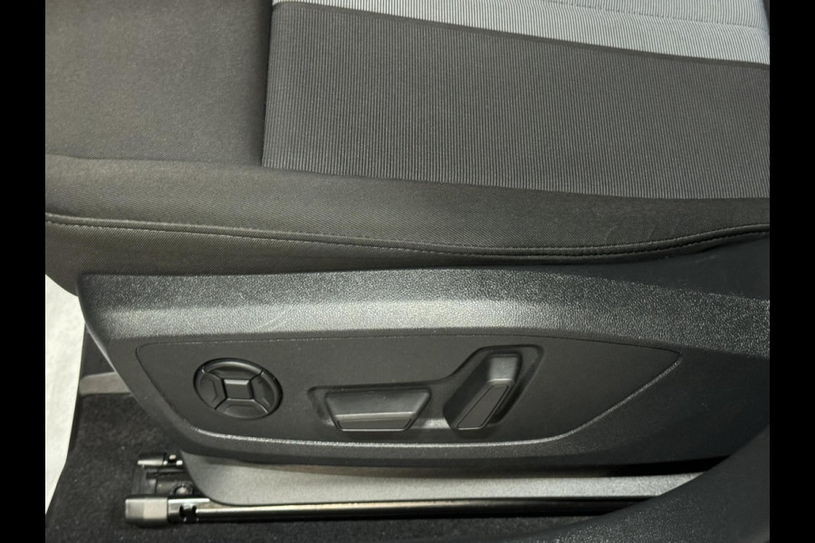 Audi A3 Sportback 35 TFSI S edition Garantie Carplay StoelVW Elek Stoelen Elek Achterklep ACC Navi Clima Led Dab Rijklaar