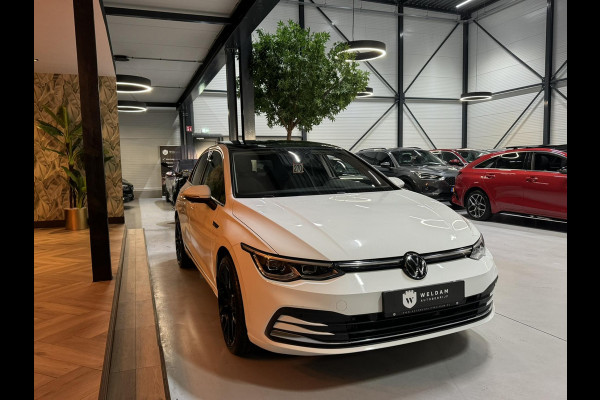 Volkswagen Golf 1.5 eTSI Style Garantie Pano Memory Massage Sfeer Carplay Camera Blindspot ACC Navi Clima IQ.Led IQ.Drive Rijklaar