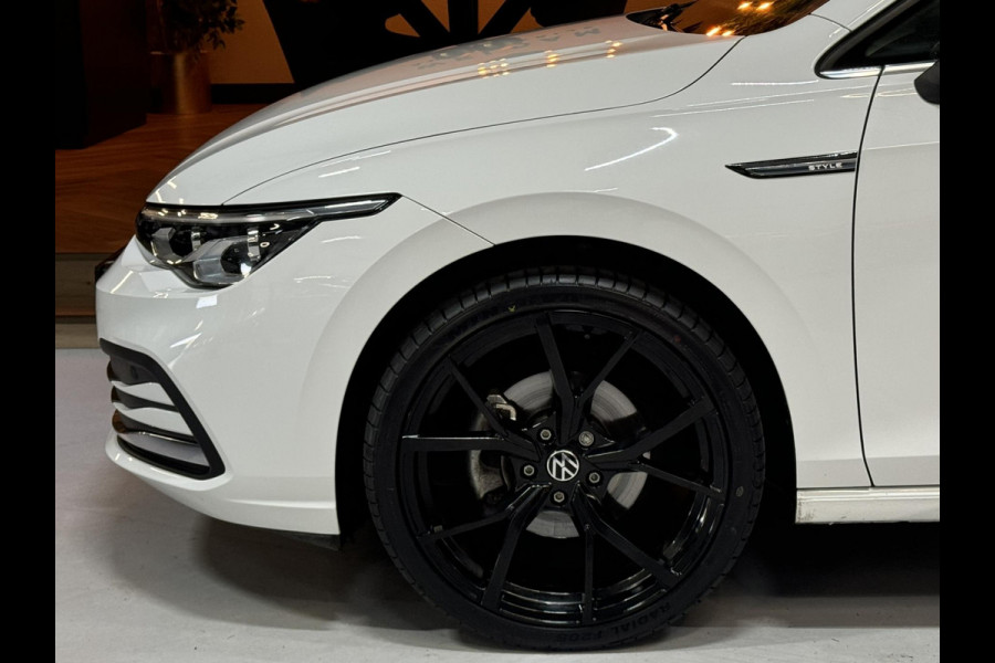 Volkswagen Golf 1.5 eTSI Style Garantie Pano Memory Massage Sfeer Carplay Camera Blindspot ACC Navi Clima IQ.Led IQ.Drive Rijklaar