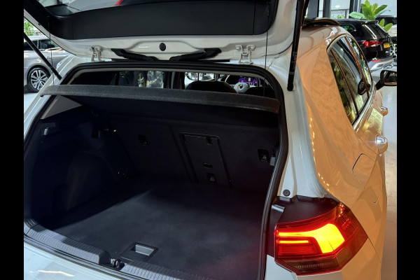 Volkswagen Golf 1.5 eTSI Style Garantie Pano Memory Massage Sfeer Carplay Camera Blindspot ACC Navi Clima IQ.Led IQ.Drive Rijklaar