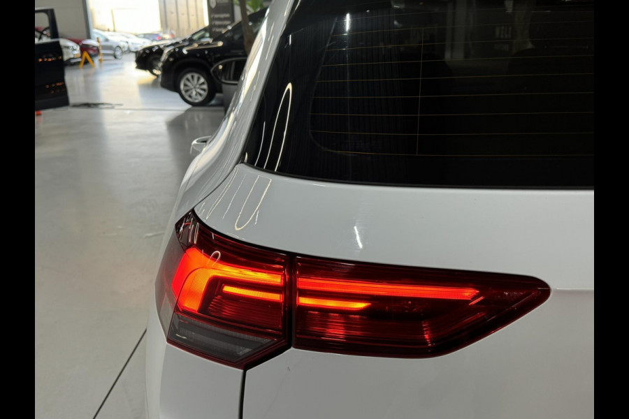 Volkswagen Golf 1.5 eTSI Style Garantie Pano Memory Massage Sfeer Carplay Camera Blindspot ACC Navi Clima IQ.Led IQ.Drive Rijklaar
