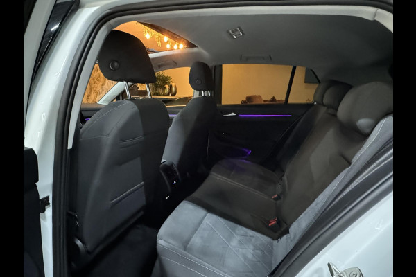 Volkswagen Golf 1.5 eTSI Style Garantie Pano Memory Massage Sfeer Carplay Camera Blindspot ACC Navi Clima IQ.Led IQ.Drive Rijklaar