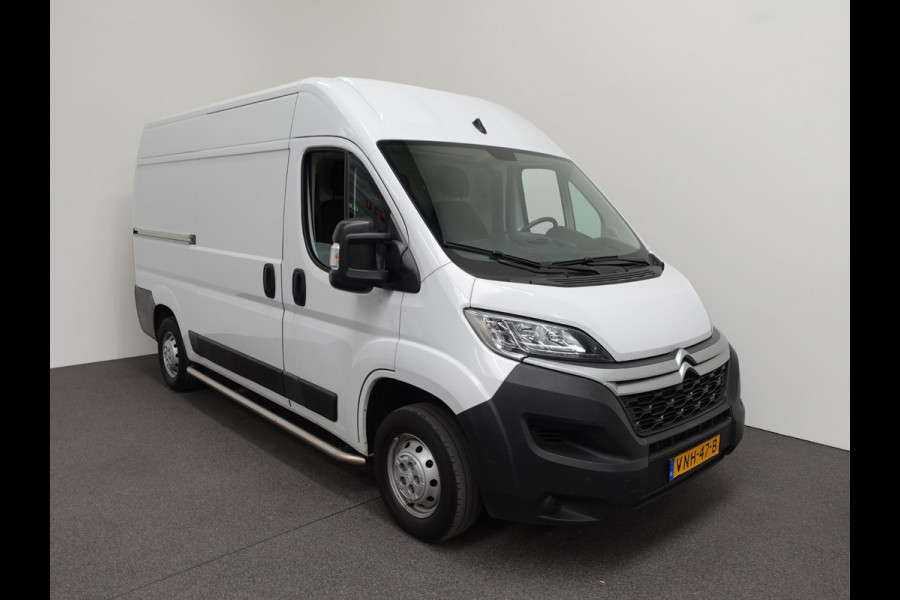 Citroën Jumper L2H2 120pk Navigatie Camera Airco Cruise control Trekhaak Sidebars 3-zits Euro6