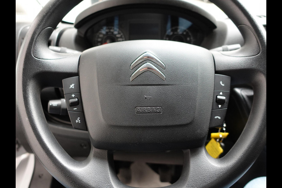 Citroën Jumper L2H2 120pk Navigatie Camera Airco Cruise control Trekhaak Sidebars 3-zits Euro6