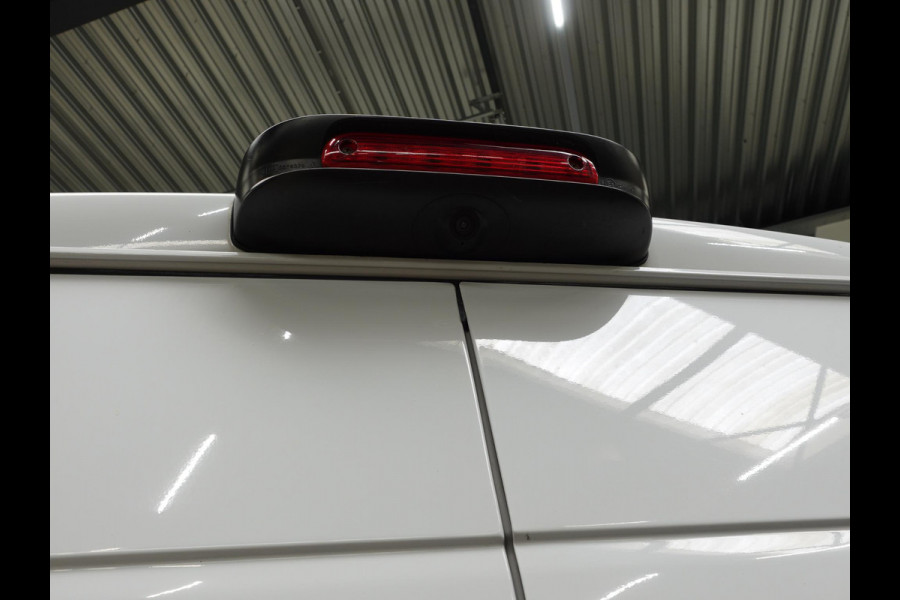 Citroën Jumper L2H2 120pk Navigatie Camera Airco Cruise control Trekhaak Sidebars 3-zits Euro6