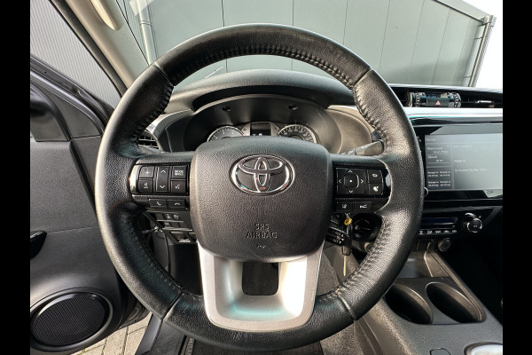 Toyota Hilux 2.4 D-4D AUTOMAAT / 4x4 / 1e EIG. / 3.500 KG AHG / CAMERA / TREKHAAK / ECC / CRUISE / CARPLAY