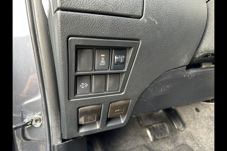 Toyota Hilux 2.4 D-4D AUTOMAAT / 4x4 / 1e EIG. / 3.500 KG AHG / CAMERA / TREKHAAK / ECC / CRUISE / CARPLAY