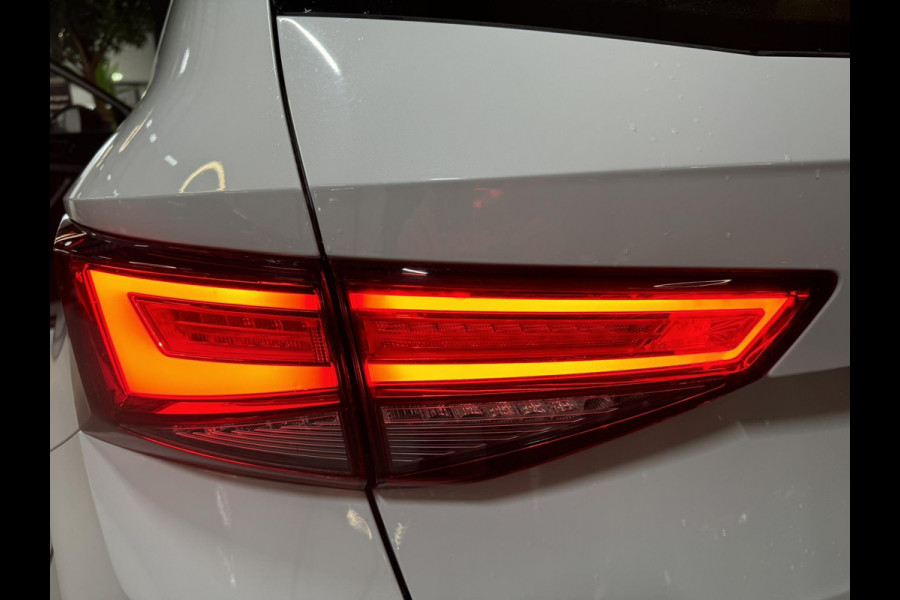 Seat Ateca 1.5 TSI FR Business Intense Garantie Memory Carplay Camera StuurVW StoelVW Sfeer ACC Navi Clima Led Dab PDC Rijklaar