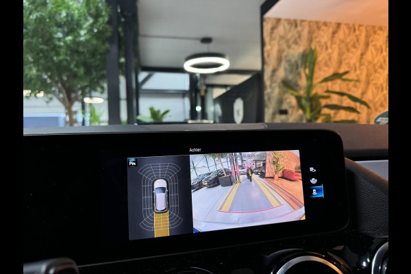 Mercedes-Benz B-Klasse 180 Business Solution NAP Garantie Carplay Camera Elek. Achterklep Led Cruise Clima Navi Rijklaar