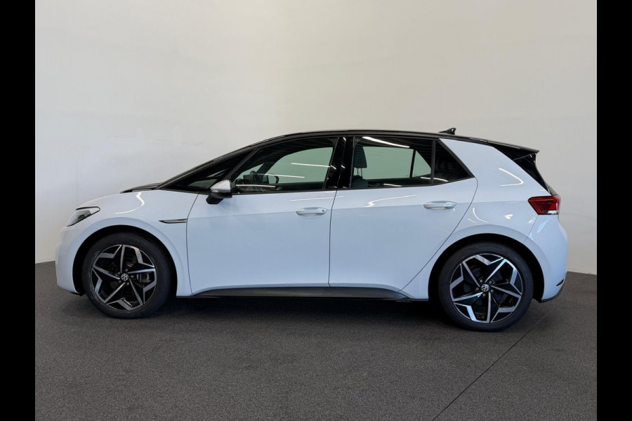 Volkswagen ID.3 Life 58 kWh Navigatie Apple Carplay/Android Auto Parkeersensoren achter Adaptive Cruise Control Stoel- en stuurverwarming Full Led Climate Control