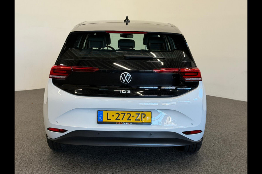 Volkswagen ID.3 Life 58 kWh Navigatie Apple Carplay/Android Auto Parkeersensoren achter Adaptive Cruise Control Stoel- en stuurverwarming Full Led Climate Control