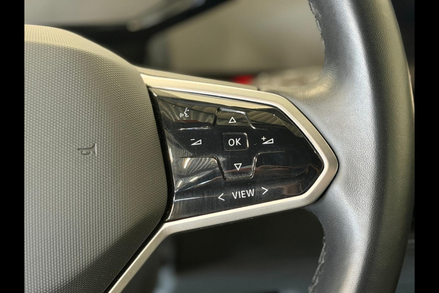 Volkswagen ID.3 Life 58 kWh Navigatie Apple Carplay/Android Auto Parkeersensoren achter Adaptive Cruise Control Stoel- en stuurverwarming Full Led Climate Control