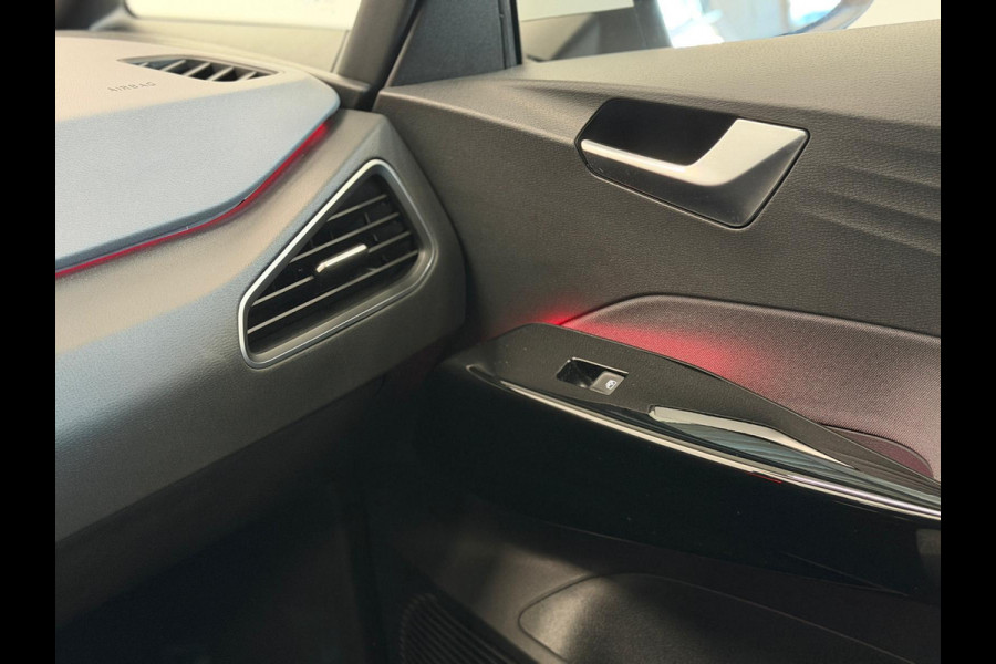 Volkswagen ID.3 Life 58 kWh Navigatie Apple Carplay/Android Auto Parkeersensoren achter Adaptive Cruise Control Stoel- en stuurverwarming Full Led Climate Control