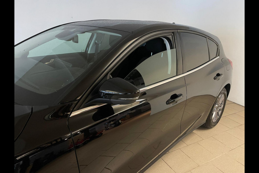 Ford Focus 1.0 EcoBoost Hybrid Titanium AIRCO NAVI CRUISE ELEK RAMEN CENT VERG VELGEN KEYLESS PRIVACYGLAS NIEUWSTAAT