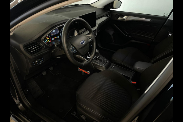 Ford Focus 1.0 EcoBoost Hybrid Titanium AIRCO NAVI CRUISE ELEK RAMEN CENT VERG VELGEN KEYLESS PRIVACYGLAS NIEUWSTAAT