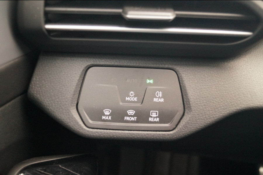 Volkswagen ID.4 First 77kWh -SOH89%-CAM-NAVI-ECC-PDC-