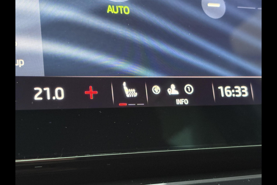 Škoda Octavia Combi 1.4 TSI RS iV PHEV Business | 245pk | Stoel- & Stuurverwarming | Achteruitrijcamera