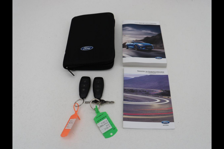 Ford Focus 1.0 EcoBoost Hybrid Active | Stoelverwarming | Trekhaak | Camera | Stuurverwarming | Carplay | Keyless | Full LED | Navigatie | Parkeerhulp | Climate control | Cruise control