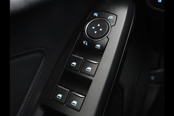 Ford Focus 1.0 EcoBoost Hybrid Active | Stoelverwarming | Trekhaak | Camera | Stuurverwarming | Carplay | Keyless | Full LED | Navigatie | Parkeerhulp | Climate control | Cruise control